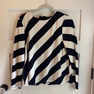 Diagonal navy and white long sleeves top